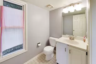 861 W Dorset Ave, Palatine, IL 60067 - Photo 14