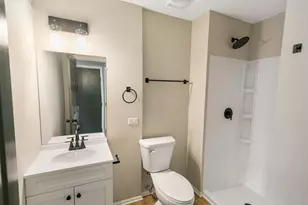 2620A Turtle Creek Dr, Hazel Crest, IL 60429 - Photo 8