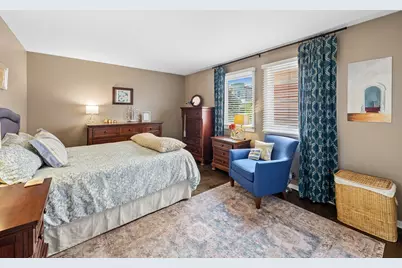 1889 Maple Avenue #E2, Evanston, IL 60201 - Photo 14