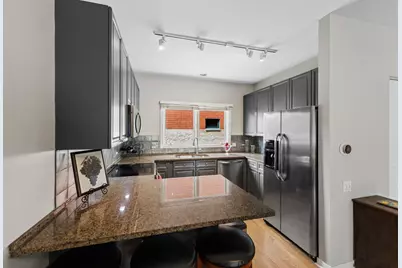 1889 Maple Avenue #E2, Evanston, IL 60201 - Photo 10