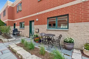 1889 Maple Ave, Evanston, IL 60201 - Photo 2