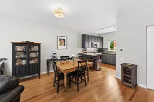 1889 Maple Ave, Evanston, IL 60201 - Photo 8
