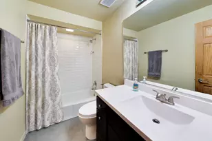 4540 N Linder Ave, Chicago, IL 60630 - Photo 16