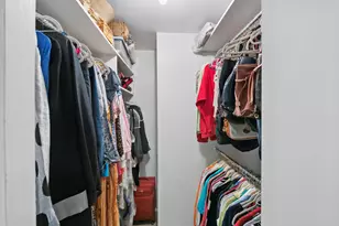260 E Chestnut St, Chicago, IL 60611 - Photo 14