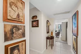 260 E Chestnut St, Chicago, IL 60611 - Photo 4