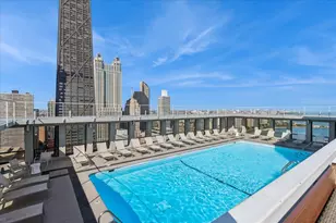 260 E Chestnut St, Chicago, IL 60611 - Photo 18