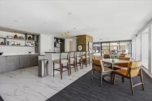 260 E Chestnut St, Chicago, IL 60611 - Photo 20