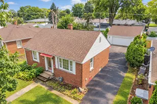 1613 Glenwood Ave, Joliet, IL 60435 - Photo 1