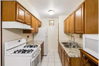 735 Hill Drive #112, Hoffman Estates, IL 60169 - Photo 4