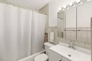 735 Hill Dr, Hoffman Estates, IL 60169 - Photo 16