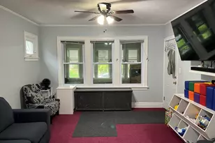 1921 Brown Ave, Evanston, IL 60201 - Photo 4