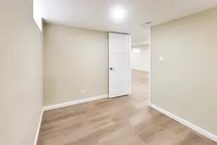 5022 N Busse Ave, Chicago, IL 60656 - Photo 30