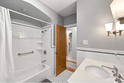 2940 W Greenleaf Avenue, Chicago, IL 60645 - Photo 16