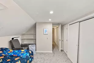 2940 W Greenleaf Ave, Chicago, IL 60645 - Photo 22