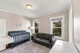 2940 W Greenleaf Ave, Chicago, IL 60645 - Photo 10