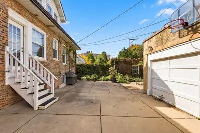 2940 W Greenleaf Avenue, Chicago, IL 60645 - Photo 30