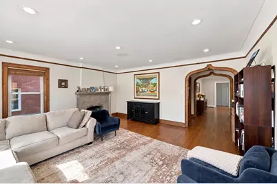 2940 W Greenleaf Avenue, Chicago, IL 60645 - Photo 4