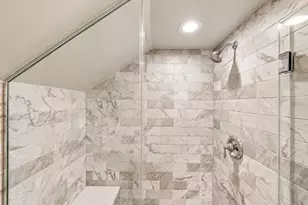 2940 W Greenleaf Ave, Chicago, IL 60645 - Photo 20