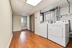 2940 W Greenleaf Ave, Chicago, IL 60645 - Photo 26
