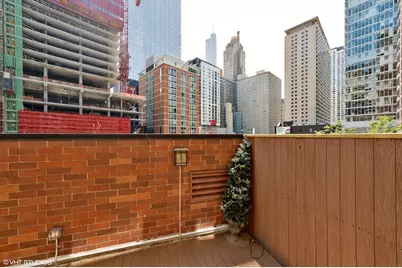 211 E Ohio Street #716, Chicago, IL 60611 - Photo 16