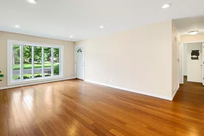 340 James Avenue, Mundelein, IL 60060 - Photo 6