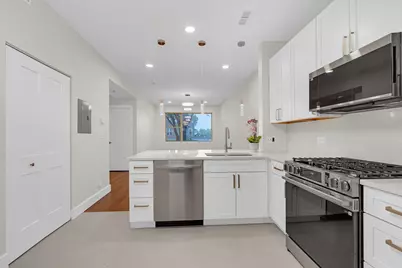 3923 W Ainslie Street #2, Chicago, IL 60625 - Photo 10