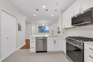 3923 W Ainslie St, Chicago, IL 60625 - Photo 10