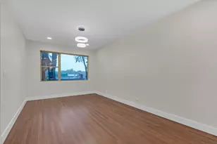 3923 W Ainslie St, Chicago, IL 60625 - Photo 4