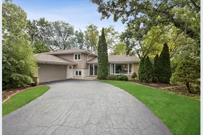 7525 W Manitoba Drive, Palos Heights, IL 60463 - Photo 1