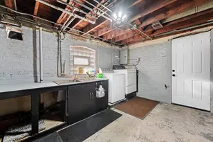 11112 S Ave C Ave, Chicago, IL 60617 - Photo 12