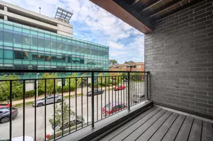 825 E 61st St, Chicago, IL 60637 - Photo 14