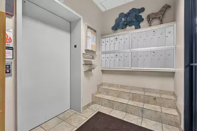 245 Burlington Avenue #201, Clarendon Hills, IL 60514 - Photo 6