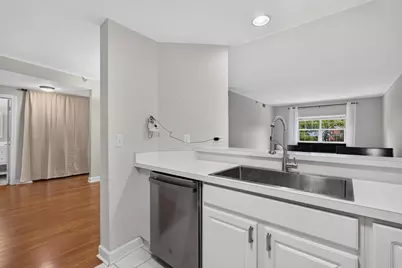245 Burlington Avenue #201, Clarendon Hills, IL 60514 - Photo 12