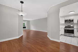 245 Burlington Ave, Clarendon Hills, IL 60514 - Photo 8