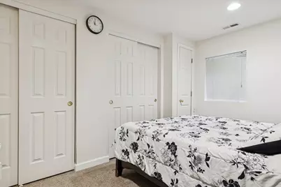 1618 Astor Avenue, Oakbrook Terrace, IL 60181 - Photo 16