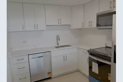 2015 Finley Road S #812, Lombard, IL 60148 - Photo 2