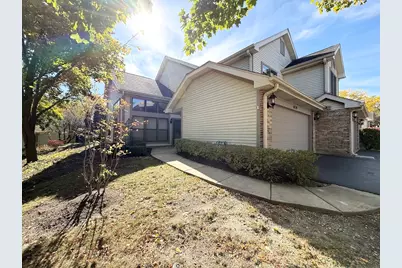 879 N Auburn Woods Drive, Palatine, IL 60067 - Photo 2