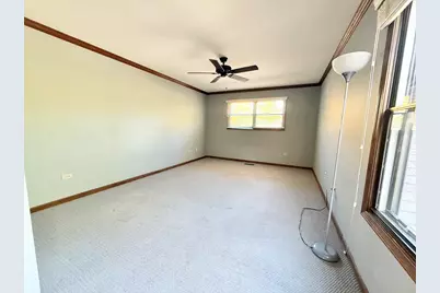 879 N Auburn Woods Drive, Palatine, IL 60067 - Photo 16