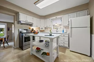 415 N Harvard Ave, Villa Park, IL 60181 - Photo 6