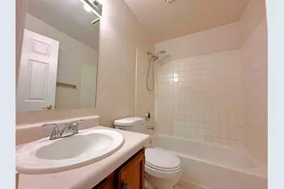 8 Gant Circle #D, Streamwood, IL 60107 - Photo 10