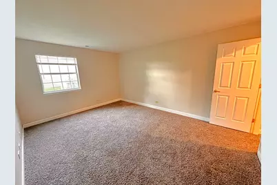 8 Gant Circle #D, Streamwood, IL 60107 - Photo 6
