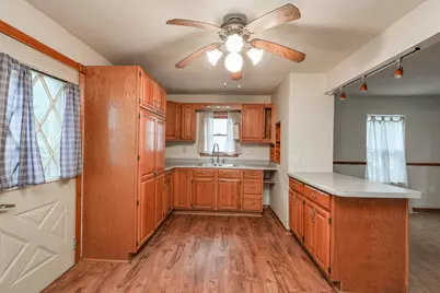 136 N Oak Street, Manteno, IL 60950 - Photo 2