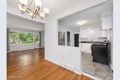 5798 Pershing Avenue, Downers Grove, IL 60516 - Photo 8