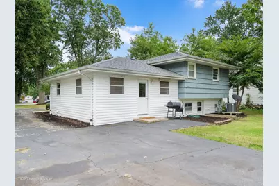 5798 Pershing Avenue, Downers Grove, IL 60516 - Photo 20