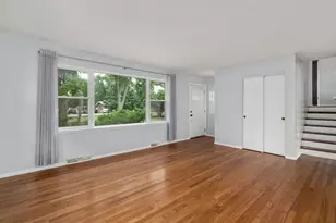5798 Pershing Ave, Downers Grove, IL 60516 - Photo 4
