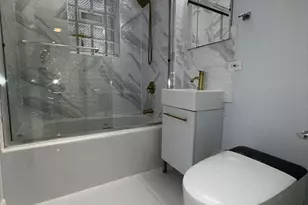 539 W Brompton Ave, Chicago, IL 60657 - Photo 18