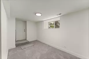 10721 S Prairie Ave, Chicago, IL 60628 - Photo 26