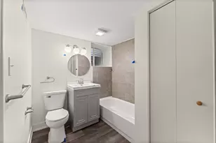 10721 S Prairie Ave, Chicago, IL 60628 - Photo 24
