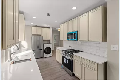 10721 S Prairie Avenue, Chicago, IL 60628 - Photo 10