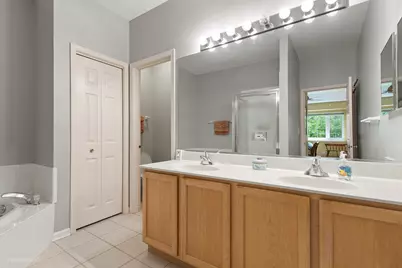 11512 Lake Shore Drive, Orland Park, IL 60467 - Photo 12
